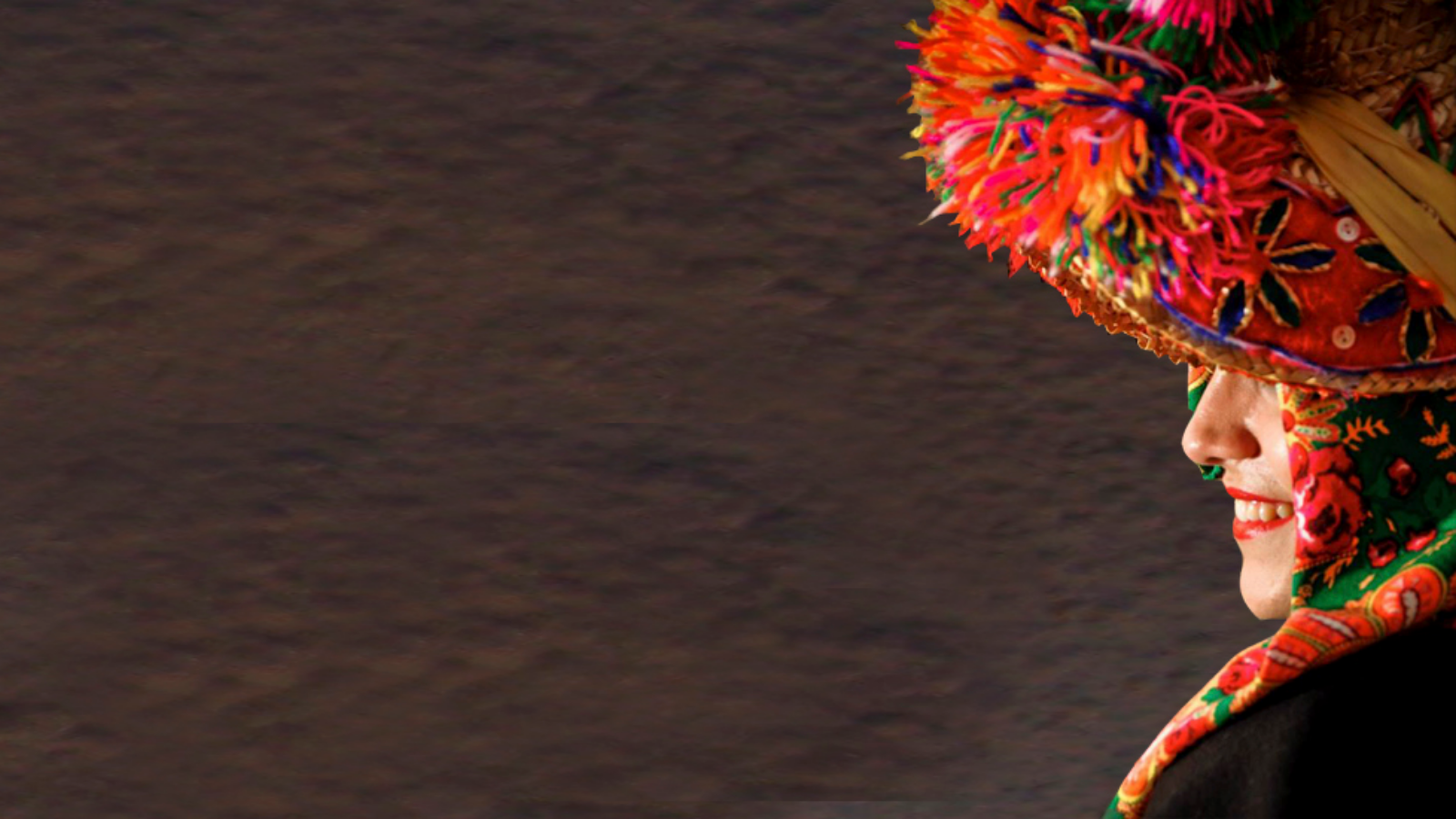 Hacemos trajes y Bordados por encargo.