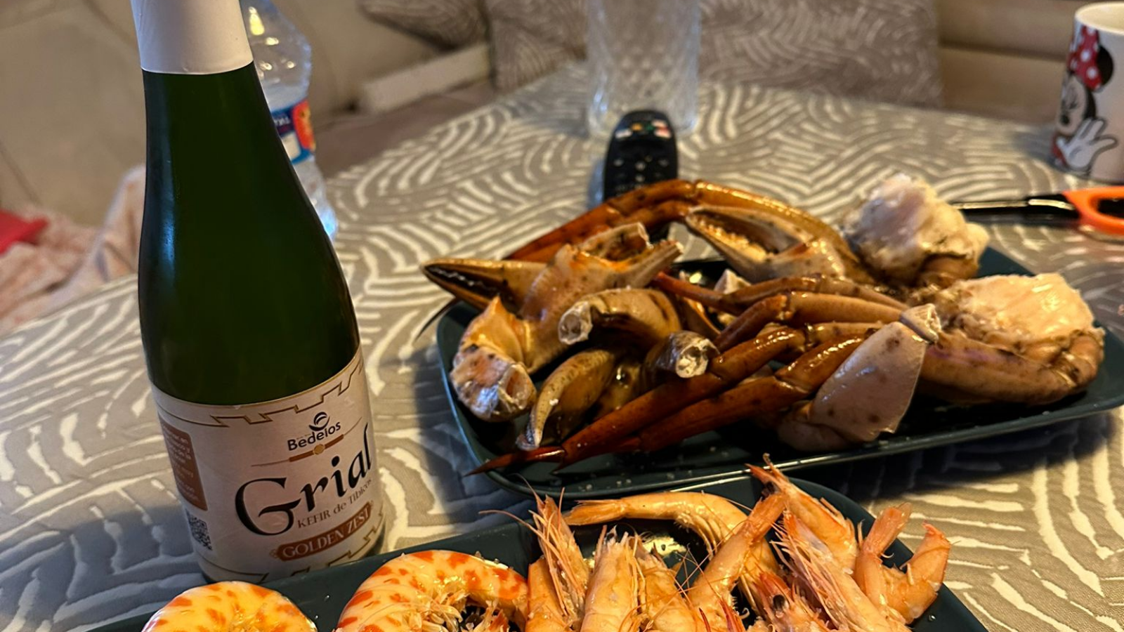 Su parentesco con la sidra, el cava y la limonada lo convierte en complemento ideal para acompañar a los productos del mar.