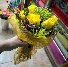 Bouquet de flores con Rosas Amarillas
