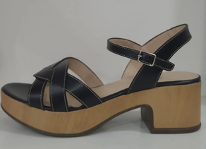 Sandalia WONDERS Negro Ligera ref 4