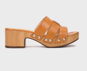 Zueco WONDERS Sandalia Cuero tachuela ref 28